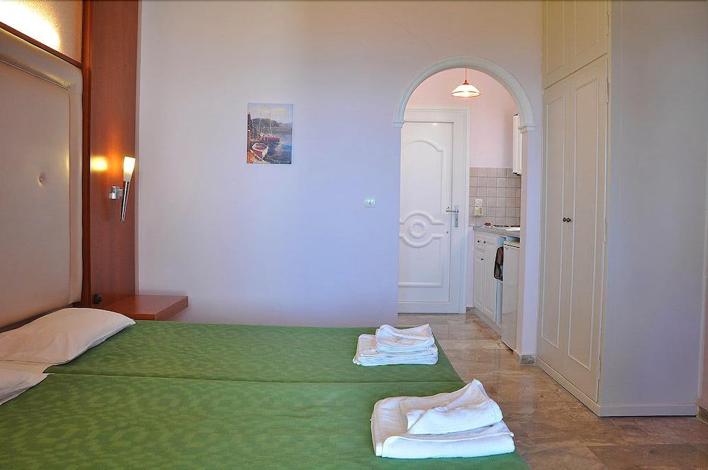 Niki Sunrise Apartments Гастури Экстерьер фото